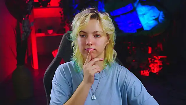 Snapshot of RocKStone_ chatting on 19, 2, 2025 RocKStone online show from 19, 2, 2025