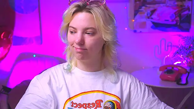 Snapshot of RocKStone_ chatting on 5, 3, 2025 RocKStone online show from 5, 3, 2025