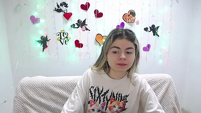 TinaRedly online show from 23, 2, 2025