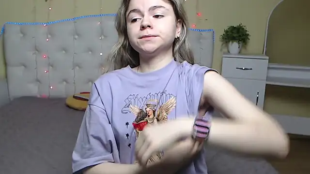 TinaRedly online show from 23, 3, 2025