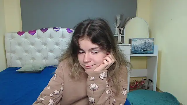 TinaRedly online show from 5, 10, 2025