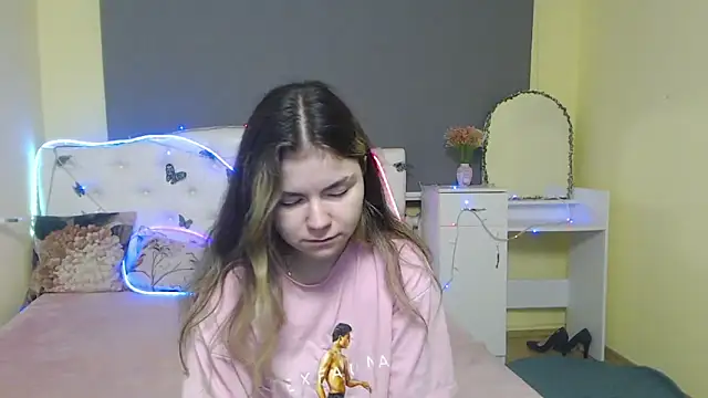 TinaRedly online show from 23, 4, 2026