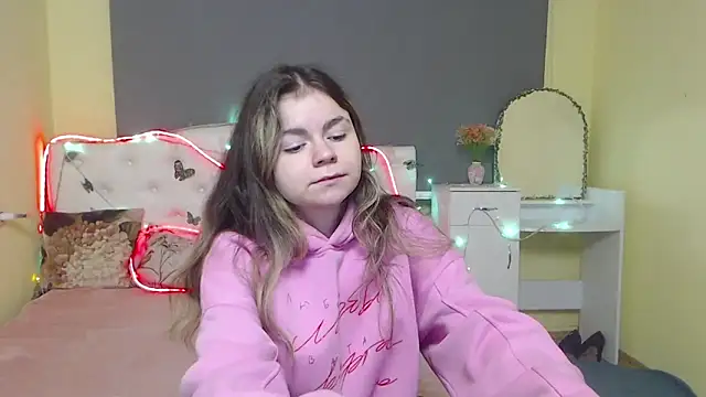 TinaRedly online show from 24, 4, 2026