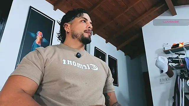 Snapshot of SilvaBranko chatting on 8, 5, 2026 SilvaBranko online show from 8, 5, 2026