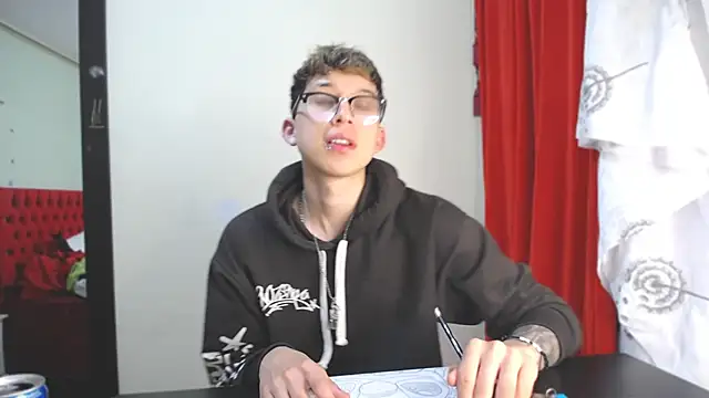 Snapshot of _Thomas_hot_ chatting on 24, 12, 2024 Thomas hot online show from 24, 12, 2024