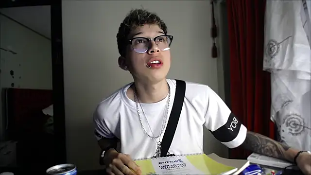 Snapshot of _Thomas_hot_ chatting on 25, 12, 2024 Thomas hot online show from 25, 12, 2024