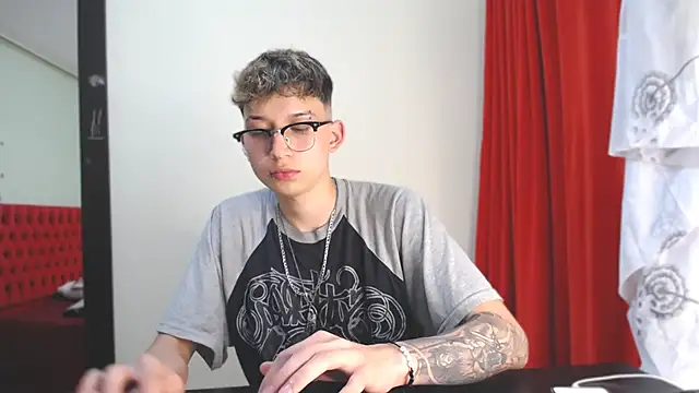 Snapshot of _Thomas_hot_ chatting on 31, 12, 2024 Thomas hot online show from 31, 12, 2024