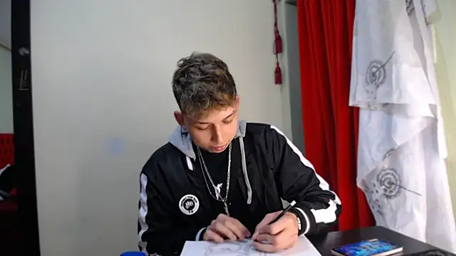 Snapshot of _Thomas_hot_ chatting on 3, 1, 2025 Thomas hot online show from 3, 1, 2025