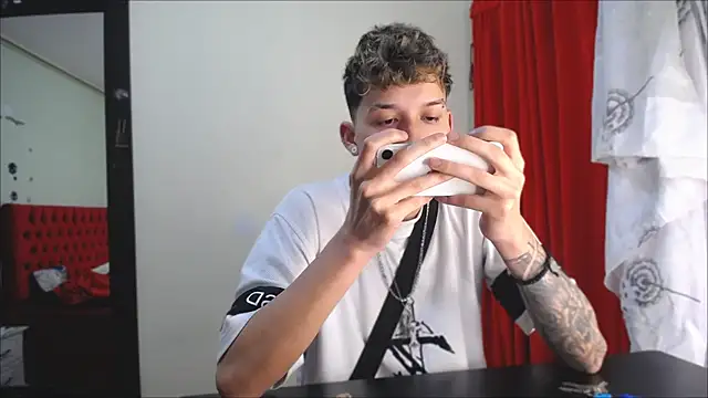 Snapshot of _Thomas_hot_ chatting on 7, 1, 2025 Thomas hot online show from 7, 1, 2025