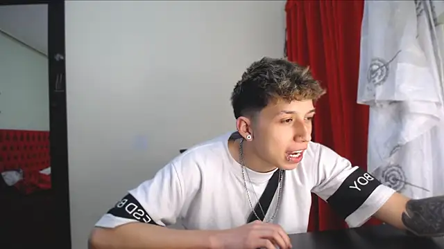 Snapshot of _Thomas_hot_ chatting on 7, 1, 2025 Thomas hot online show from 7, 1, 2025