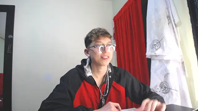 Snapshot of _Thomas_hot_ chatting on 10, 1, 2025 Thomas hot online show from 10, 1, 2025