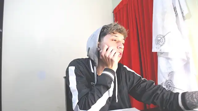 Snapshot of _Thomas_hot_ chatting on 21, 1, 2025 Thomas hot online show from 21, 1, 2025