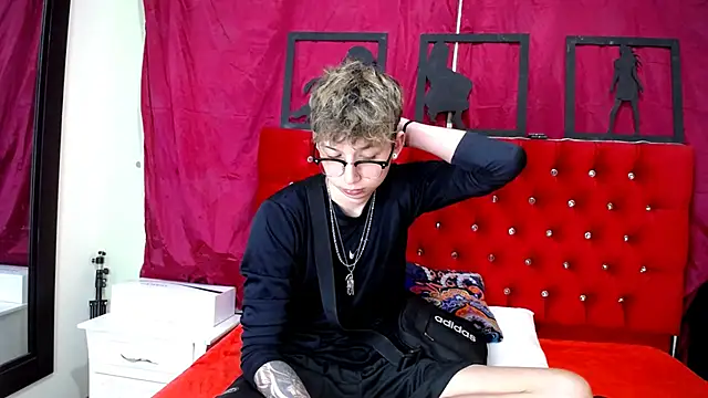 Snapshot of _Thomas_hot_ chatting on 16, 2, 2025 Thomas hot online show from 16, 2, 2025