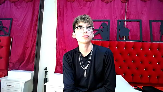 Snapshot of _Thomas_hot_ chatting on 16, 2, 2025 Thomas hot online show from 16, 2, 2025