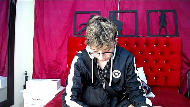 Snapshot of _Thomas_hot_ chatting on 19, 2, 2025 Thomas hot online show from 19, 2, 2025