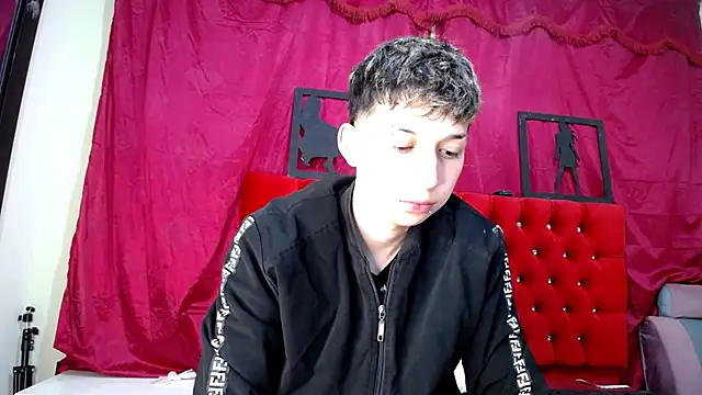 Snapshot of _Thomas_hot_ chatting on 12, 3, 2025 Thomas hot online show from 12, 3, 2025