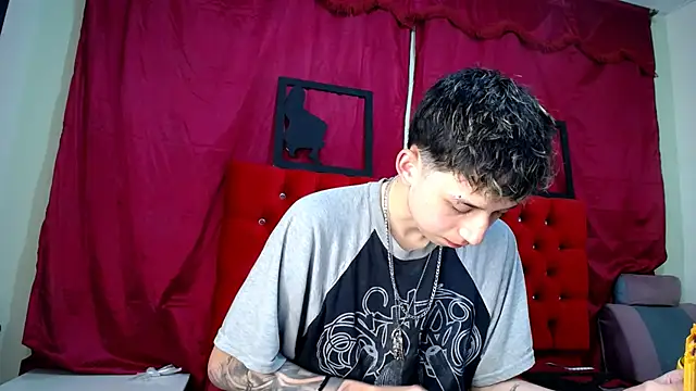 Snapshot of _Thomas_hot_ chatting on 14, 3, 2025 Thomas hot online show from 14, 3, 2025