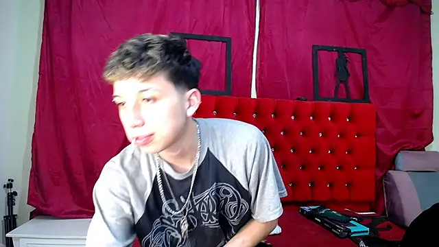 Snapshot of _Thomas_hot_ chatting on 17, 3, 2025 Thomas hot online show from 17, 3, 2025