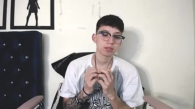 Snapshot of _Thomas_hot_ chatting on 24, 9, 2025 Thomas hot online show from 24, 9, 2025