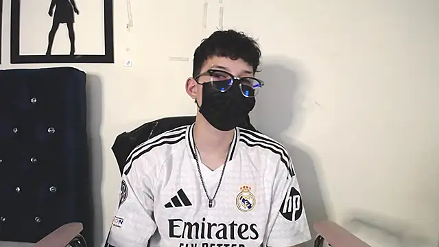 Snapshot of _Thomas_hot_ chatting on 8, 10, 2025 Thomas hot online show from 8, 10, 2025