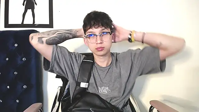 Snapshot of _Thomas_hot_ chatting on 29, 10, 2025 Thomas hot online show from 29, 10, 2025