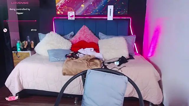 megan collins96 online show from 23, 1, 2025