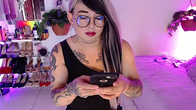 Laveneno ortiz07 online show from 22, 4, 2026