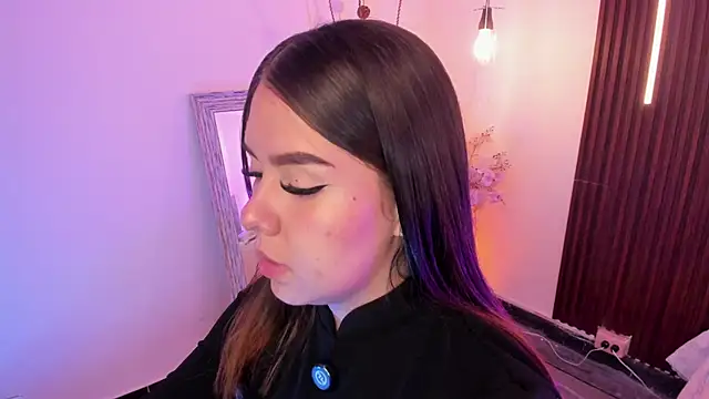 ArianaBaker online show from 25, 4, 2026