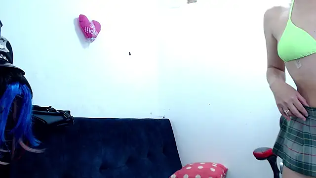 kaira sweet  online show from 2, 2, 2025