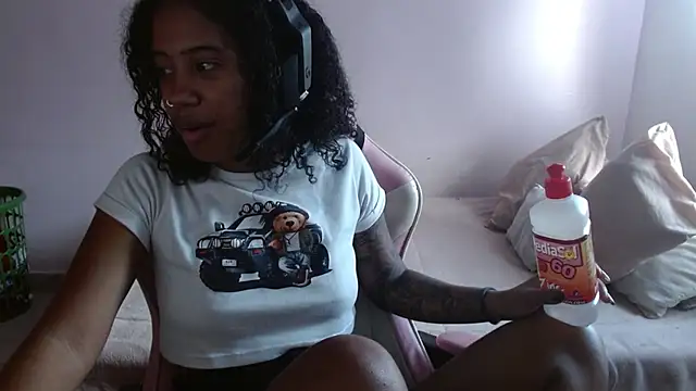 TiffanyRoouse online show from 16, 12, 2024