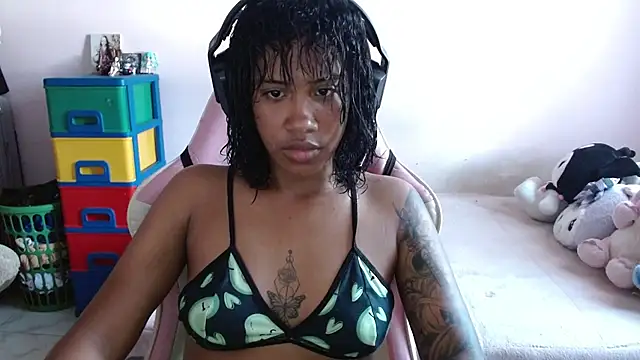 TiffanyRoouse online show from 25, 10, 2025