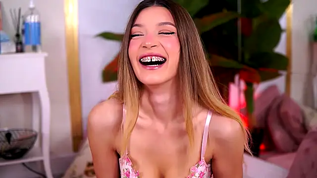 EvaWarenn online show from 22, 10, 2025