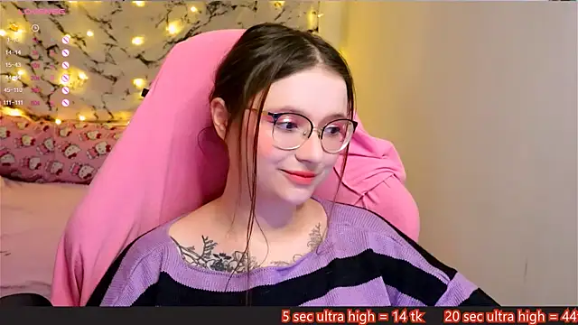 Snapshot of me__hanna chatting on 18, 1, 2025 me hanna online show from 18, 1, 2025