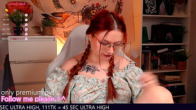 Snapshot of me__hanna chatting on 29, 11, 2025 me hanna online show from 29, 11, 2025