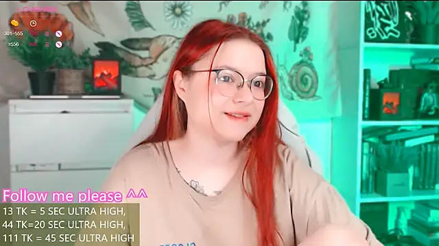 Snapshot of me__hanna chatting on 20, 12, 2025 me hanna online show from 20, 12, 2025