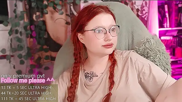 Snapshot of me__hanna chatting on 17, 6, 2026 me hanna online show from 17, 6, 2026