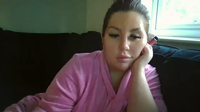 Snapshot of magical_mia chatting on 28, 1, 2025 magical mia online show from 28, 1, 2025