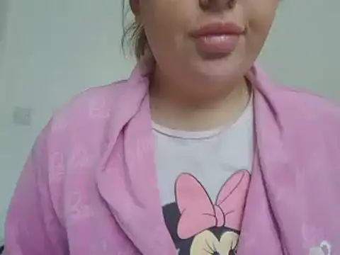 Snapshot of magical_mia chatting on 14, 3, 2025 magical mia online show from 14, 3, 2025