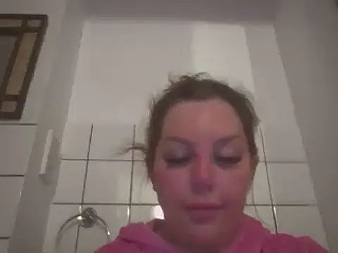 Snapshot of magical_mia chatting on 22, 3, 2025 magical mia online show from 22, 3, 2025