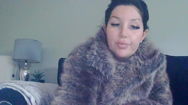 Snapshot of magical_mia chatting on 3, 11, 2025 magical mia online show from 3, 11, 2025