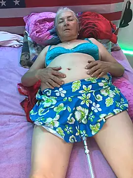 Snapshot of Grandma_Mature23 chatting on 4, 2, 2025 Grandma Mature23 online show from 4, 2, 2025