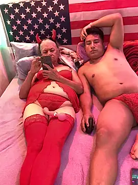 Snapshot of Grandma_Mature23 chatting on 7, 3, 2025 Grandma Mature23 online show from 7, 3, 2025