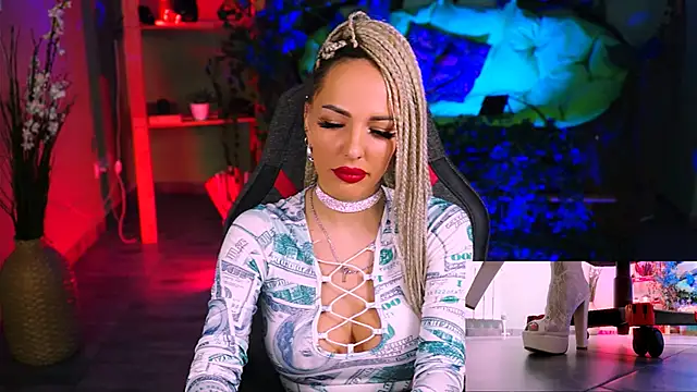 MonicaMaxwel online show from 5, 2, 2025