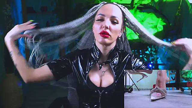 MonicaMaxwel online show from 5, 3, 2025