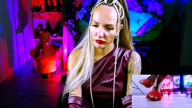 MonicaMaxwel online show from 2, 11, 2025