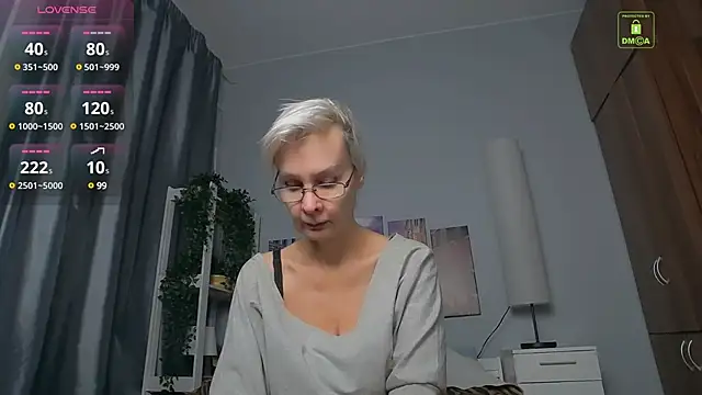 HelgaHimmell online show from 5, 2, 2025