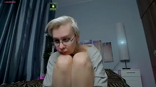 HelgaHimmell online show from 6, 2, 2025