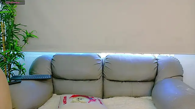 bellacarolainnn online show from 24, 4, 2026