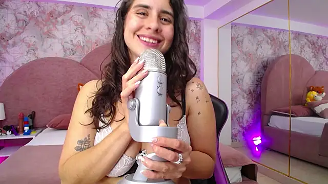 LexaDeRusso online show from 8, 3, 2025