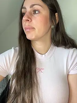 Loella-Rose online show from 17, 4, 2026